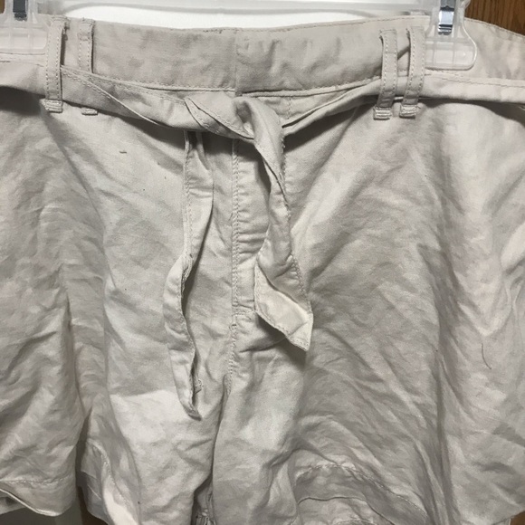 Cute shorts with the tie belt - Picture 2 of 2